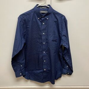 Daniel Cremieux Men’s button down dress shirt, Size Medium, 100% cotton